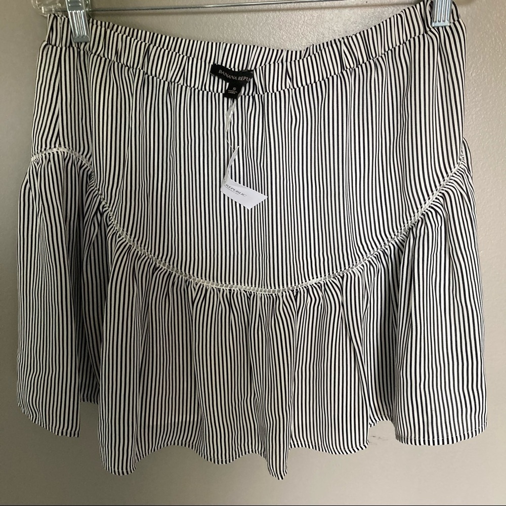 NWT Banana Republic Skirt